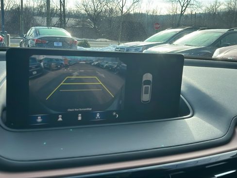 Used 2023 Acura MDX SH-AWD w/ Technology Package image 16