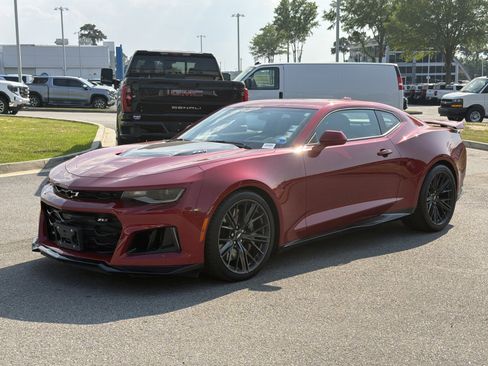 Used 2018 Chevrolet Camaro ZL1 RWD image 7