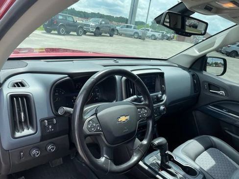 Used 2021 Chevrolet Colorado Z71 AWD/4WD image 25