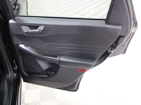 Used 2021 Ford Escape SE image 25