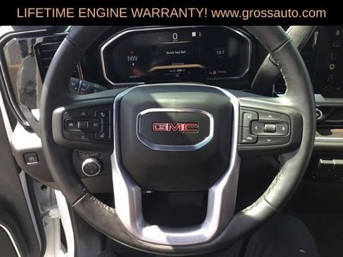 Used 2026 GMC Sierra 1500 SLT AWD/4WD image 18