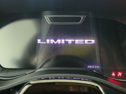 Used 2025 RAM 1500 Limited AWD/4WD image 28