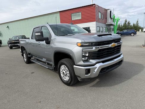 Certified 2026 Chevrolet Silverado 2500 LT w/ Convenience Package AWD/4WD image 11