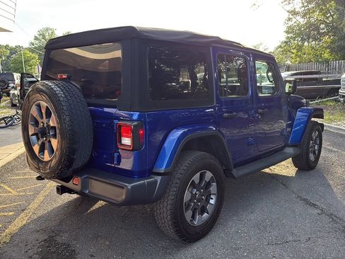 Used 2018 Jeep Wrangler Unlimited Sahara AWD/4WD image 5