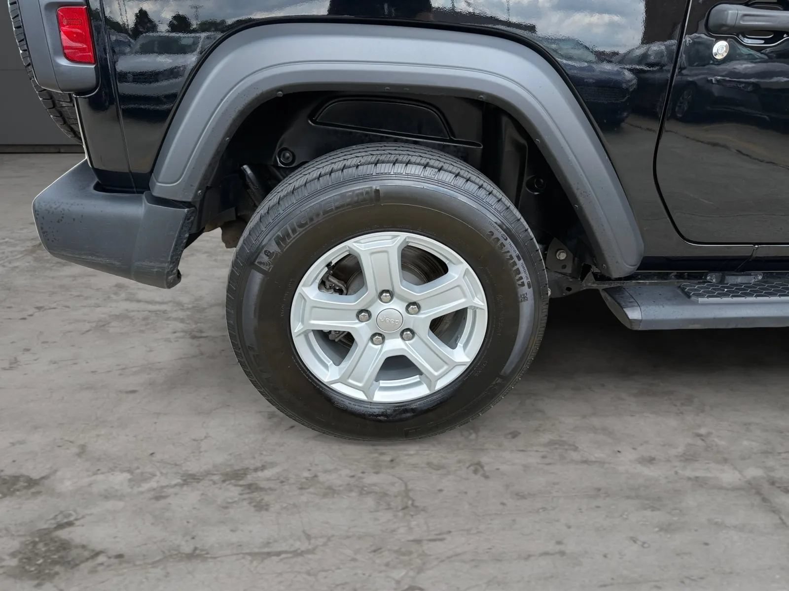 Used 2019 Jeep Wrangler Sport AWD/4WD image 42