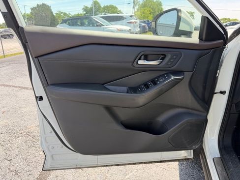 Used 2022 Nissan Rogue SL w/ SL Premium Package FWD image 13