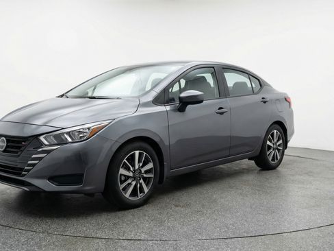 Used 2025 Nissan Versa SV w/ Trunk Package FWD image 3