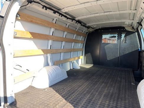 Used 2024 Chevrolet Express 2500 w/ Driver Convenience Package image 28