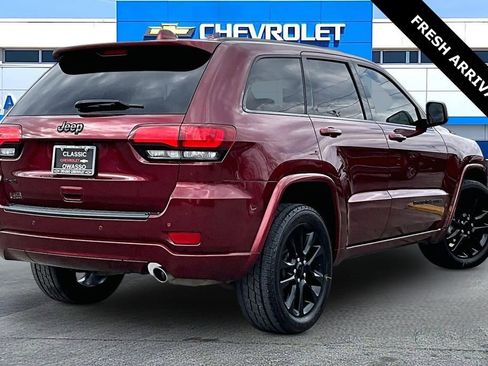 Used 2019 Jeep Grand Cherokee Altitude image 5