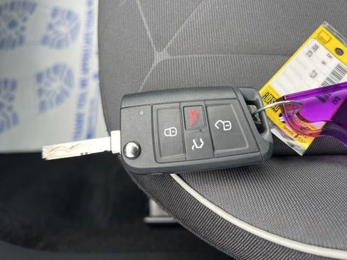 Used 2025 Volkswagen Jetta Sport image 35