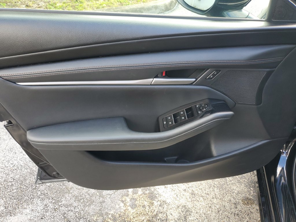 Used 2024 MAZDA MAZDA3 s FWD image 16