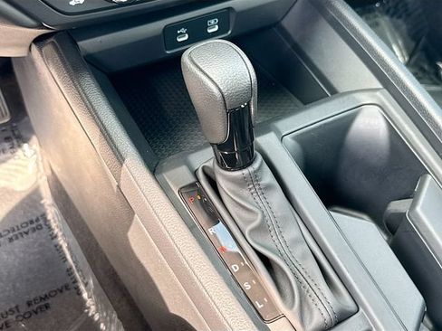 Certified 2025 Honda Accord SE image 19