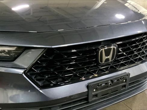 Used 2023 Honda Accord EX image 30