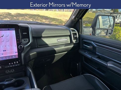 Used 2025 RAM 2500 Laramie w/ Night Edition image 15