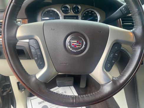 Used 2013 Cadillac Escalade Platinum AWD/4WD image 14