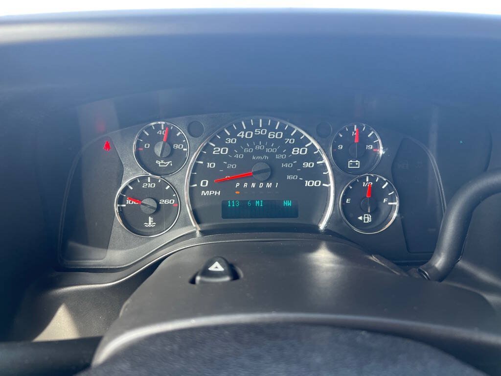 Used 2016 Chevrolet Express 3500 LS RWD image 16