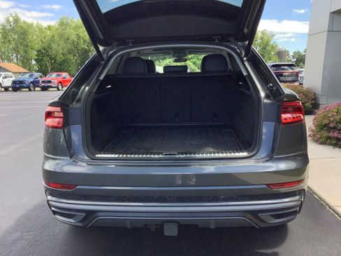 Used 2021 Audi Q8 Prestige w/ Prestige Package AWD/4WD image 6
