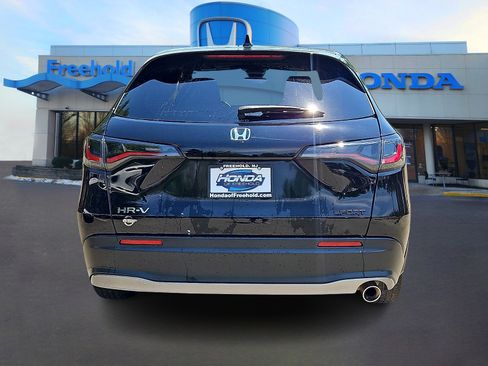 Used 2024 Honda HR-V Sport image 6