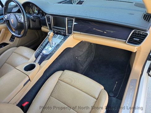 Used 2015 Porsche Panamera S image 51