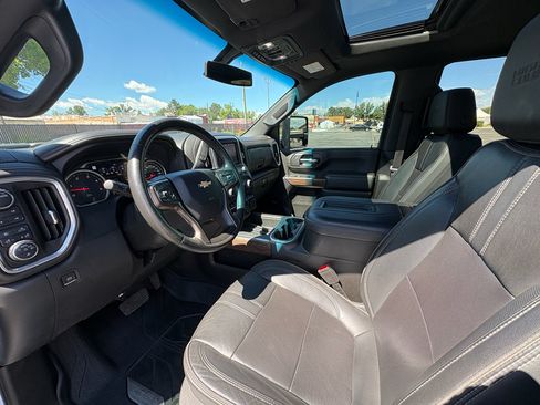 Used 2022 Chevrolet Silverado 3500 High Country AWD/4WD image 16