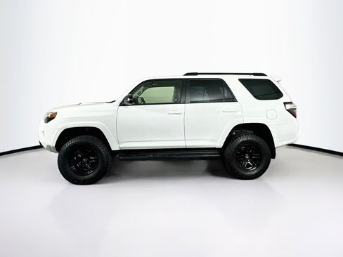 Used 2019 Toyota 4Runner TRD Off-Road Premium AWD/4WD image 4