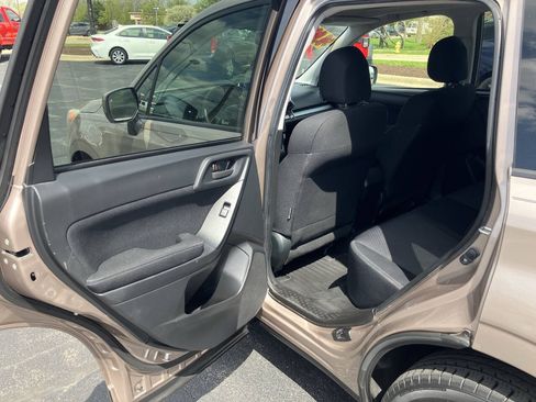 Used 2015 Subaru Forester 2.5i Premium w/ All-Weather Package AWD/4WD image 25
