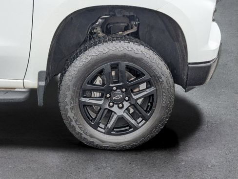 Used 2023 Chevrolet Silverado 1500 LT Trail Boss w/ LT Trail Boss Premium Package image 6