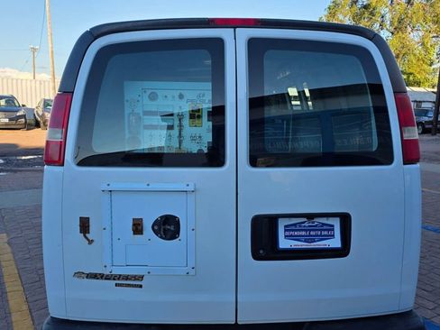 Used 2014 Chevrolet Express 2500 RWD image 6