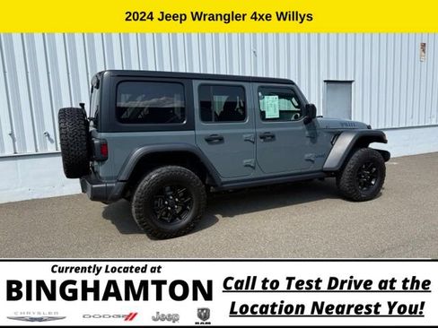Used 2024 Jeep Wrangler Unlimited AWD/4WD image 6
