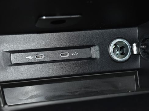 New 2026 Volkswagen Taos SE FWD image 11
