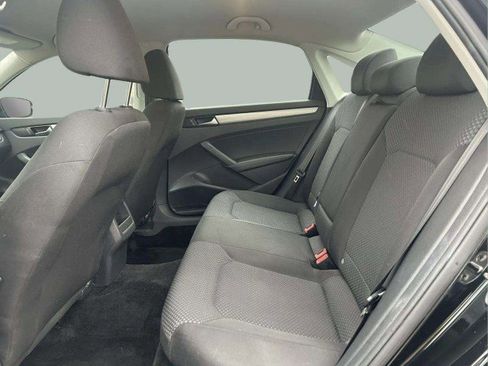 Used 2015 Volkswagen Passat 1.8T S image 21