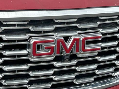 Used 2020 GMC Terrain Denali w/ Denali Premium Package image 11