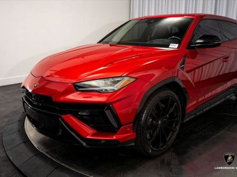 Used 2023 Lamborghini Urus S image 10