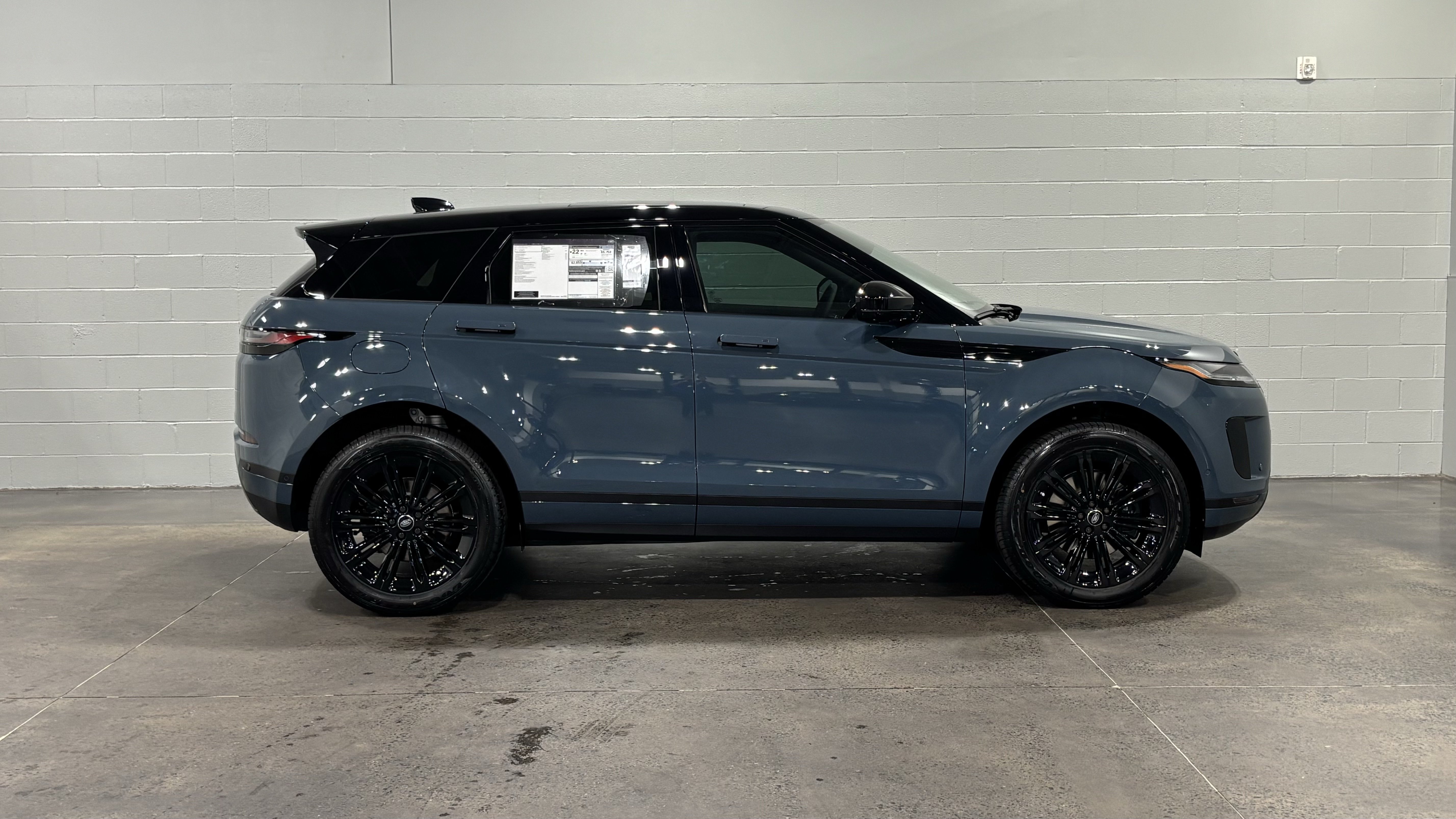 New 2026 Land Rover Range Rover Evoque S AWD/4WD image 13