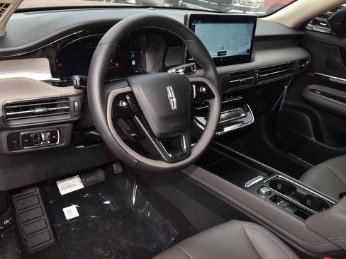 New 2026 Lincoln Corsair Premiere image 32