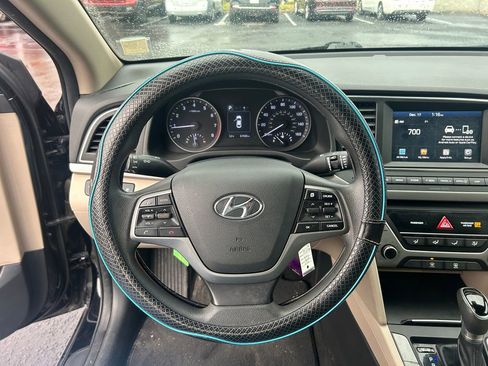 Used 2018 Hyundai Elantra SEL image 18