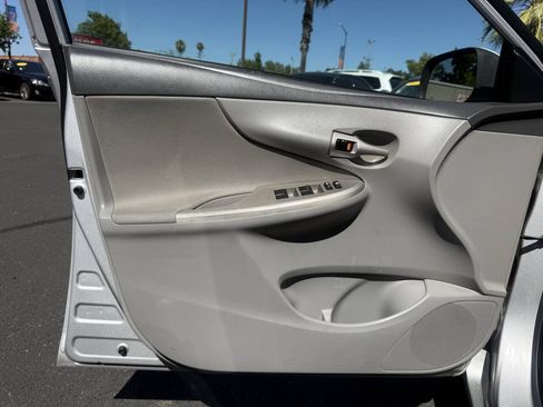 Used 2010 Toyota Corolla LE FWD image 8