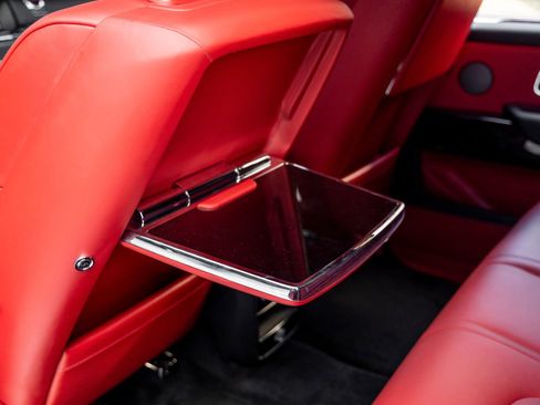 Used 2023 Rolls-Royce Cullinan image 40