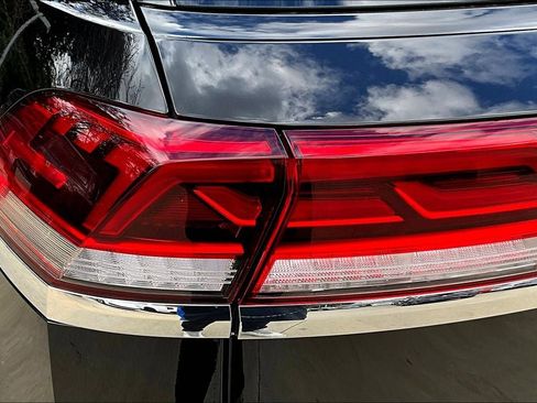 New 2025 Volkswagen Atlas Cross Sport SE image 29