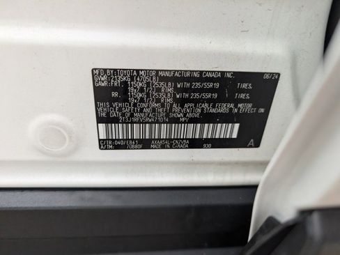 Used 2024 Toyota RAV4 Adventure image 36