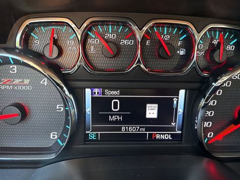 Used 2017 Chevrolet Silverado 1500 LTZ Z71 w/ LTZ Plus Package AWD/4WD image 19