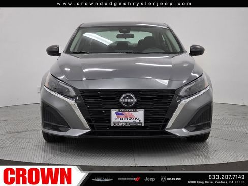 Used 2024 Nissan Altima 2.5 SV FWD image 2