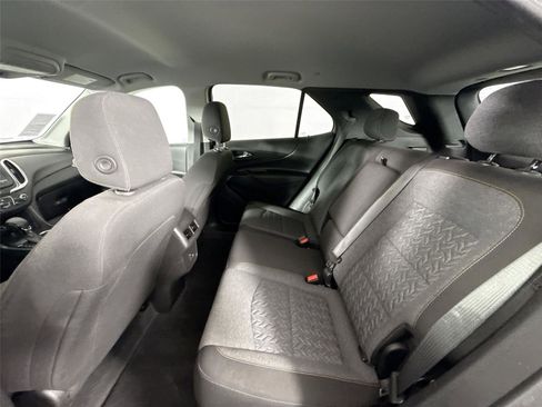 Used 2023 Chevrolet Equinox LT image 30