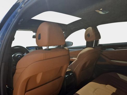 Used 2023 BMW 530i w/ M Sport Package RWD image 9