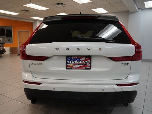Used 2019 Volvo XC60 T5 Momentum w/ Multimedia Package image 13