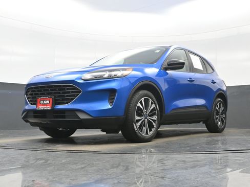 Used 2021 Ford Escape SE w/ SE Sport Appearance Package image 26