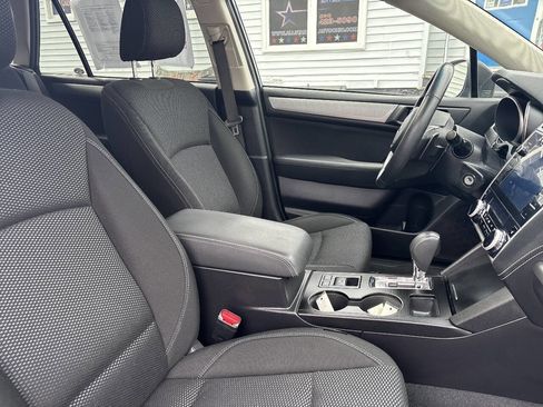 Used 2018 Subaru Outback 2.5i Premium AWD/4WD image 20