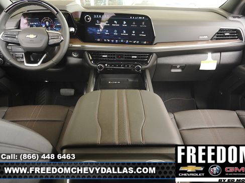 New 2026 Chevrolet Suburban High Country AWD/4WD image 11
