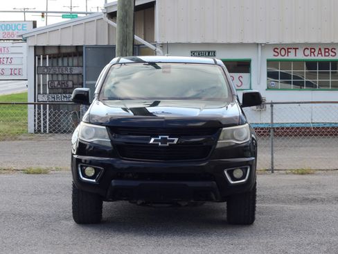 Used 2018 Chevrolet Colorado Z71 w/ Z71 Midnight Edition AWD/4WD image 2