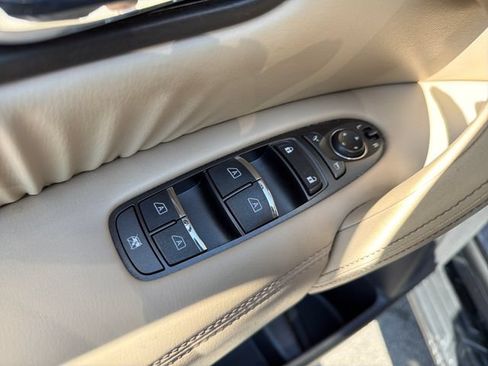 Used 2021 Nissan Armada SL RWD image 17